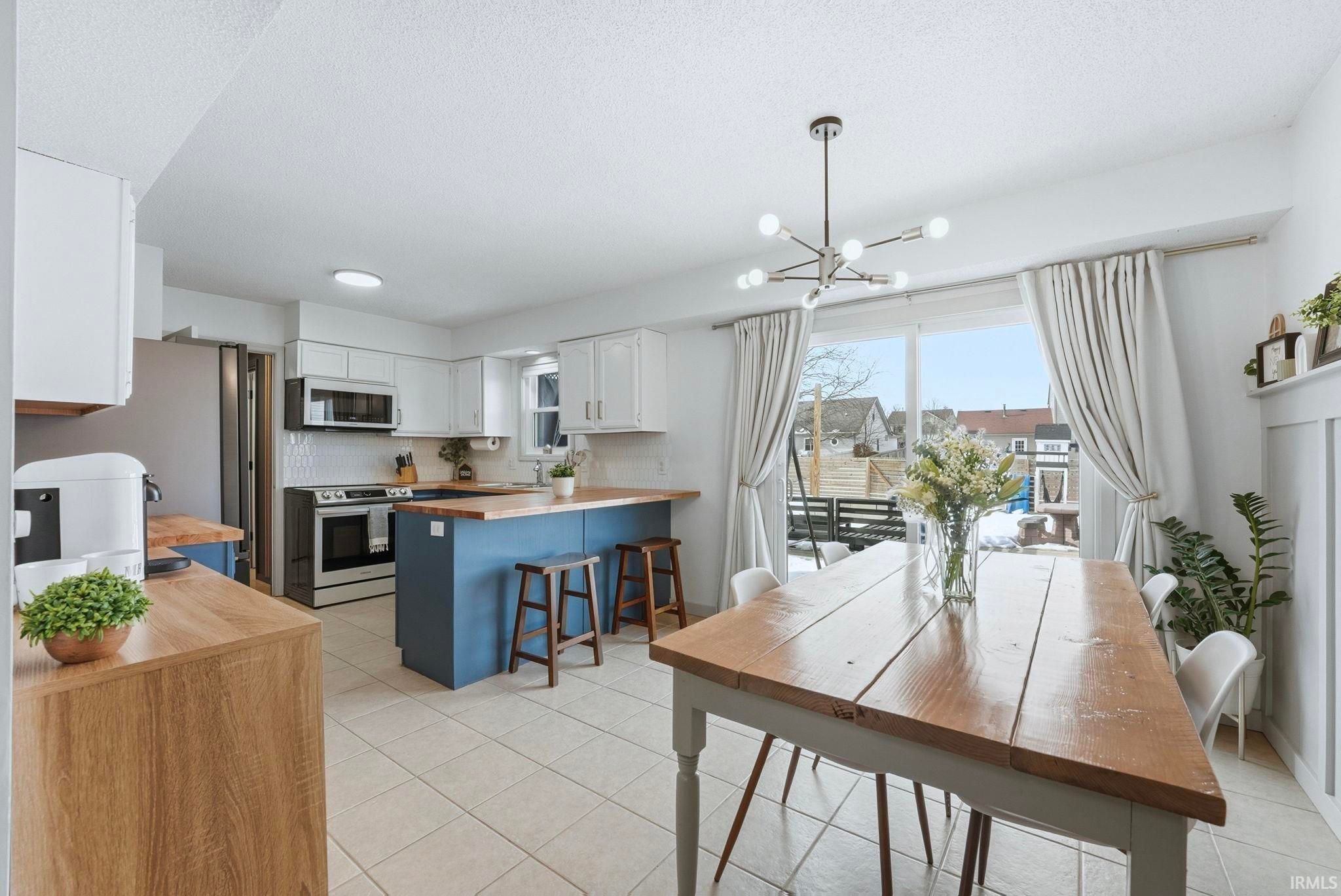 Image of 8527 Deer Brook Place