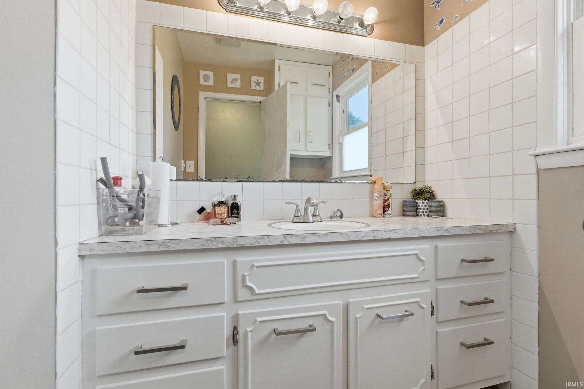 Image of 1802 Gillmore Drive